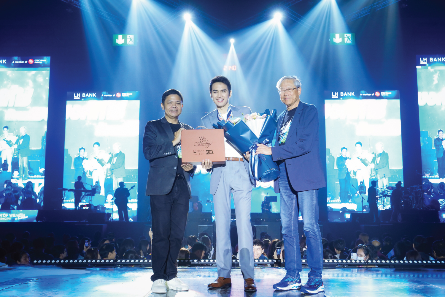 RHYTHM-OF-WEALTH-CONCERT-with-JOEY-02.jpg